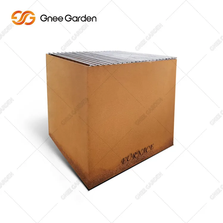 Stalowe palenisko Corten o nowoczesnym designie na podwórku