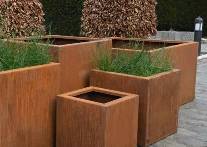 Corten rectangle planter Corten rectangle planter