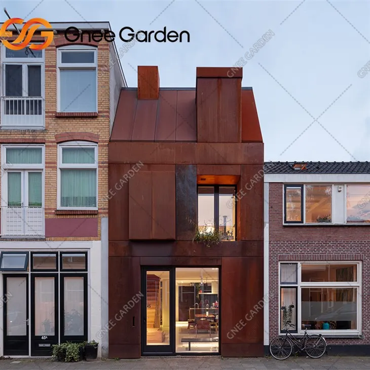 Wyblakłe stalowe perforowane metalowe panele